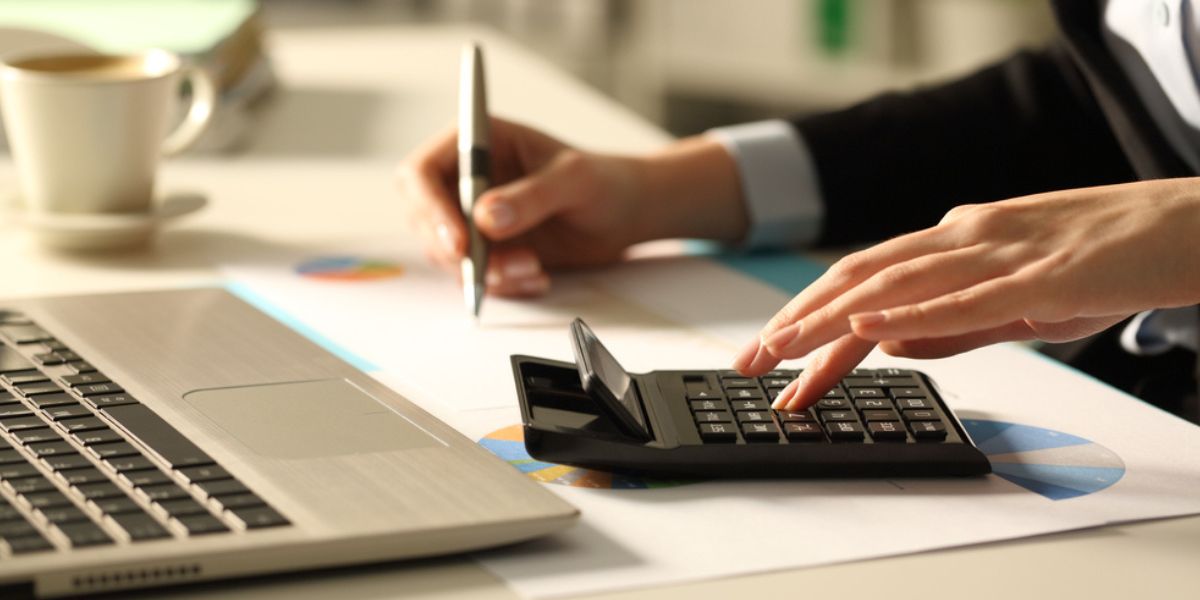How to Become a Professional in Asset Management